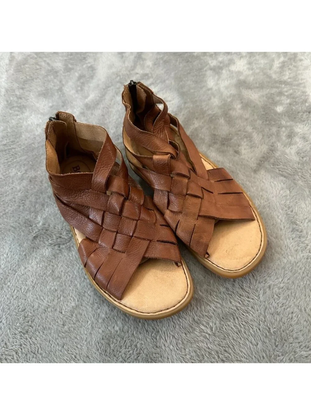 Born Iwa Sandals Womens size 6 Brown Leather Flats Shoes